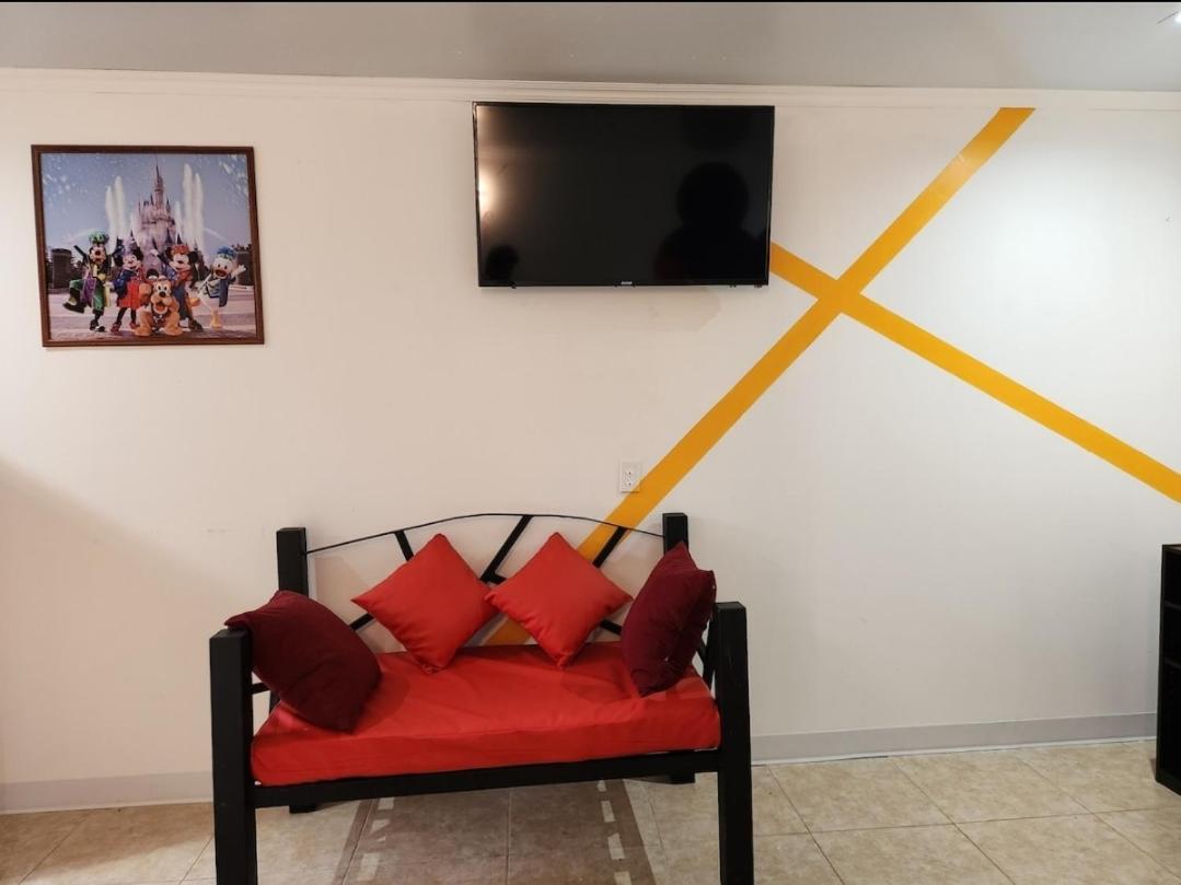 Wally World Inn Комаягуа Экстерьер фото